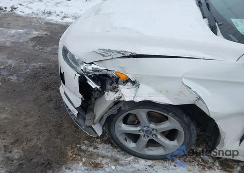 2014 Ford Fusion Se z USA, uszkodzony, nr VIN 3FA6P0H72ER183177